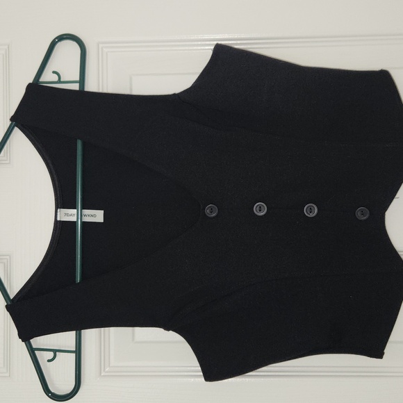 Zara Tops - Black Sleeveless Vest